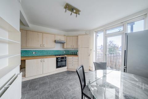 undefined, Muswell Hill Broadway, London, N10