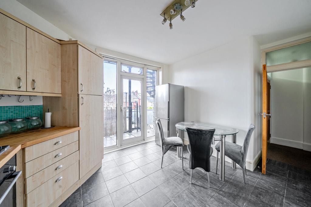 1388142-3-6932fe1...