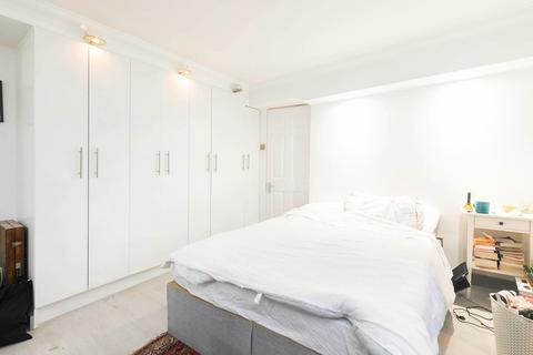 3 bedroom flat to rent, Fairhazel Gardens, London NW6