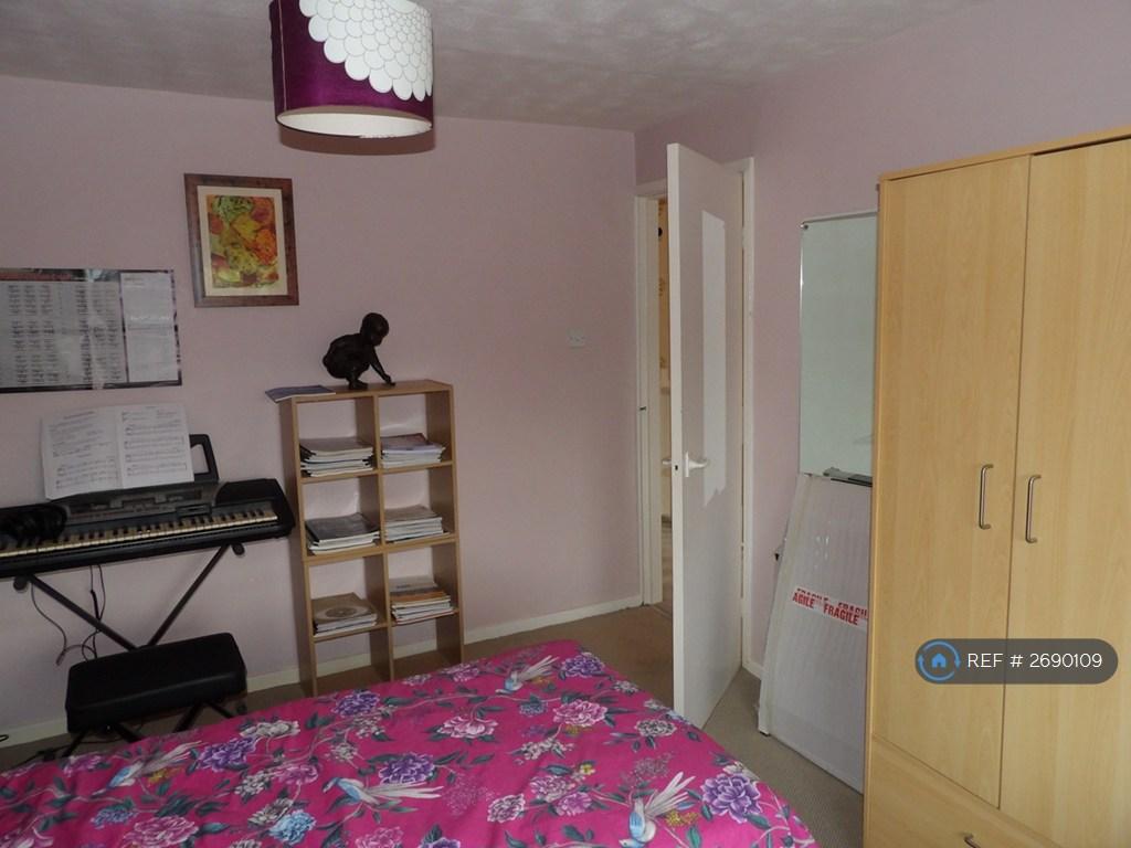 2nd Bedroom