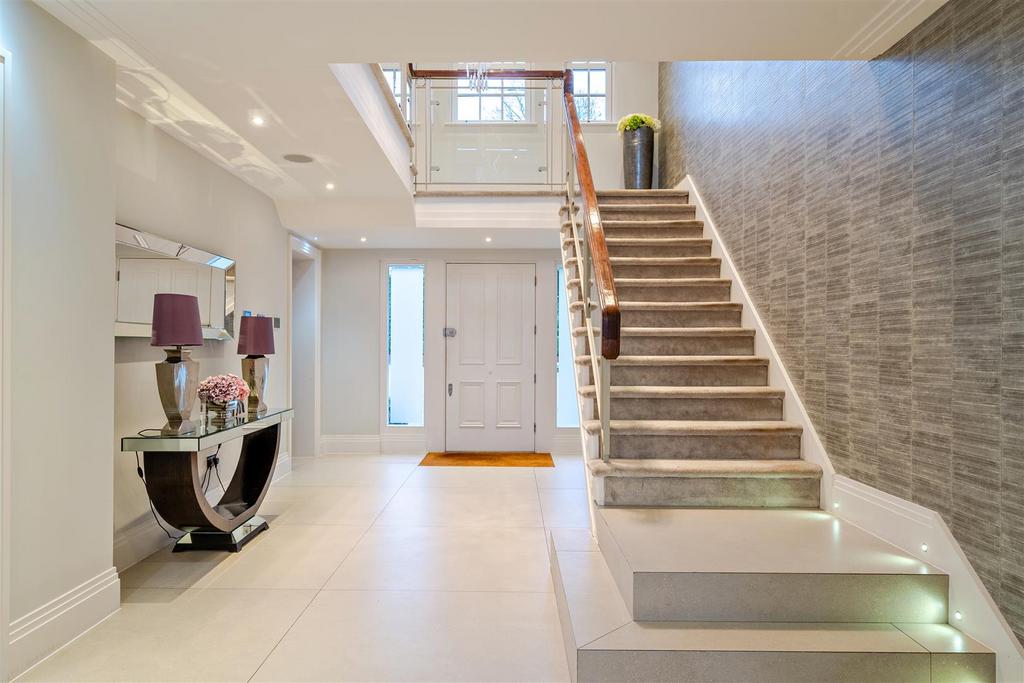 Entrance Hall: