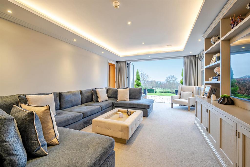 Living Room: