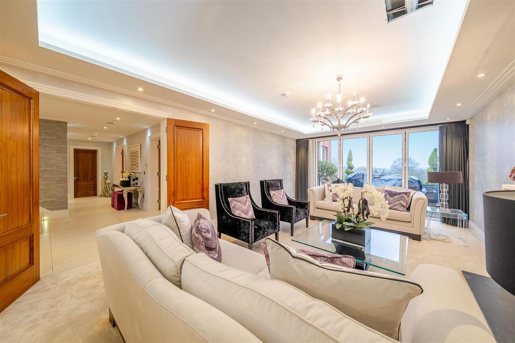Family Room: