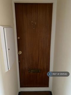 Studio to rent, Framlingham Grove, Kenilworth, CV8