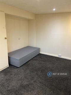 Studio to rent, Framlingham Grove, Kenilworth, CV8
