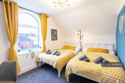 Studio to rent, Merton Road, Southsea, PO5