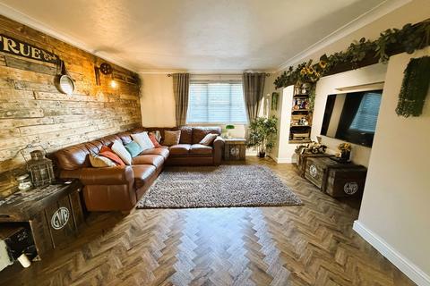 4 bedroom chalet for sale, Front Road, Murrow, Wisbech