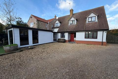 4 bedroom chalet for sale, Front Road, Murrow, Wisbech