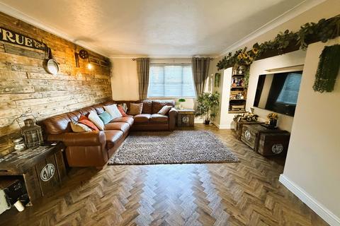 4 bedroom chalet for sale, Front Road, Murrow, Wisbech