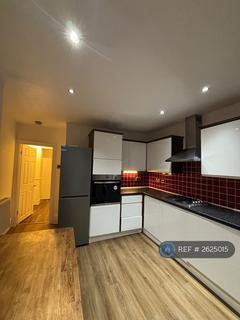 1 bedroom in a house share to rent, Durnsford Road, London, SW19