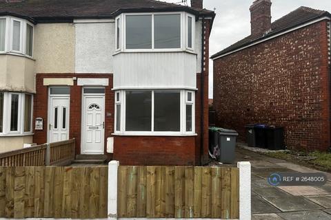 2 bedroom end of terrace house to rent, Whalley Lane, Blackpool, FY4