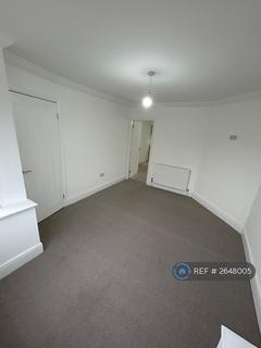 2 bedroom end of terrace house to rent, Whalley Lane, Blackpool, FY4