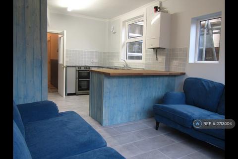 6 bedroom terraced house to rent, Longmead Avenue, Bristol, BS7