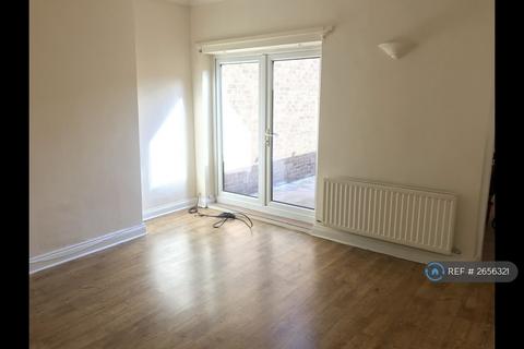 3 bedroom terraced house to rent, Wales Street, Darlington, DL3