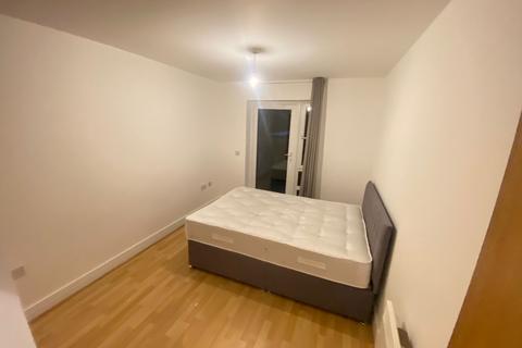 undefined, Saint Davids Square, London, E14