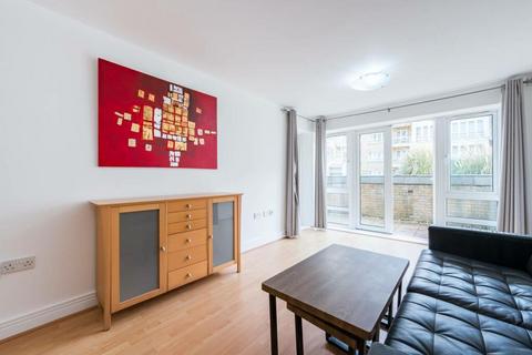 undefined, Saint Davids Square, London, E14