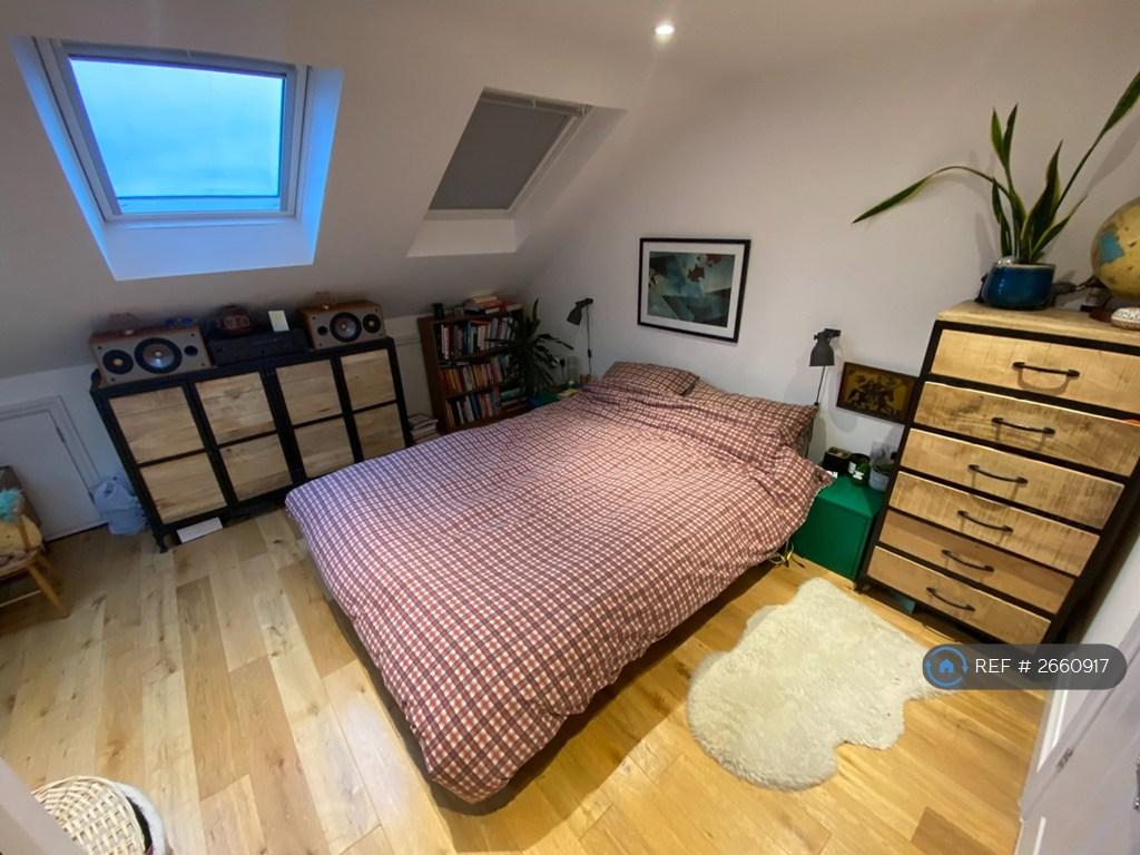 Loft Room With En-Suite
