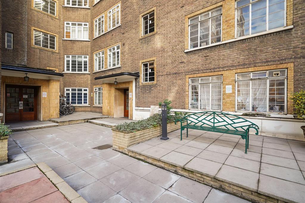 Flat 83, Regency Lodge - 814 Ro06 FLd4 FA06m Mjff.jpg