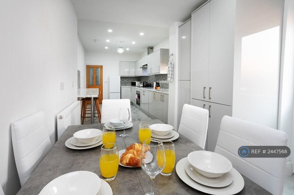 Kitchen + Dinning Table