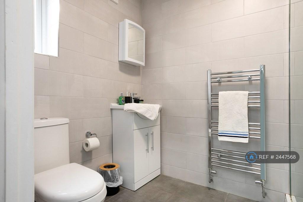 Bathroom 1 With Shower And Bidet