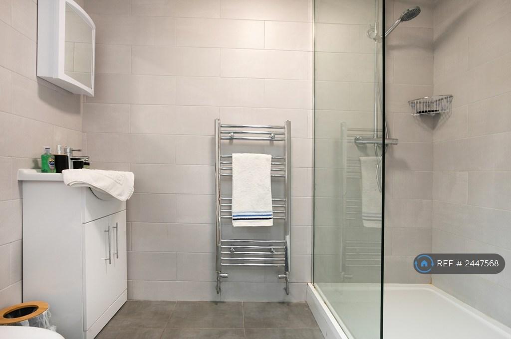 Bathroom 1 With Shower And Bidet