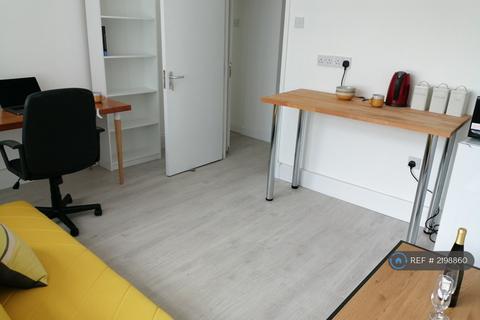 1 bedroom in a house share to rent, Kilvey Terrace, St. Thomas, Swansea, SA1