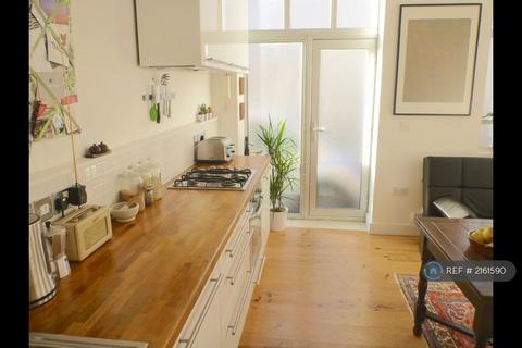 undefined, Bradbury Mews, London, N16