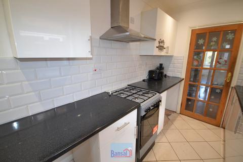 3 bedroom terraced house to rent, Hearsall Lane, CV5