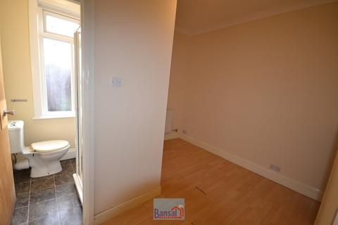 3 bedroom terraced house to rent, Hearsall Lane, CV5