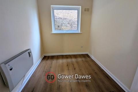 undefined, Queen Mary Court, Queen Mary Avenue, East Tilbury