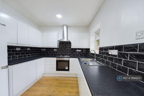 4 bedroom semi-detached house to rent, Moseley Road, Levenshulme, Manchester, M19