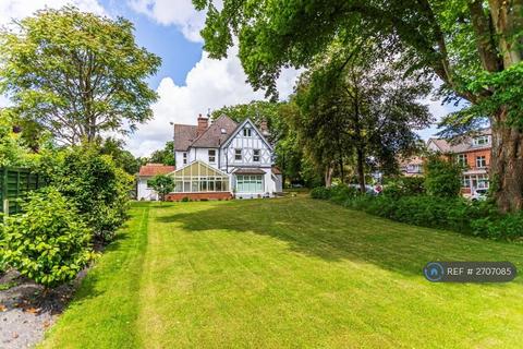 3 bedroom maisonette to rent, Haydon Road, Poole, BH13
