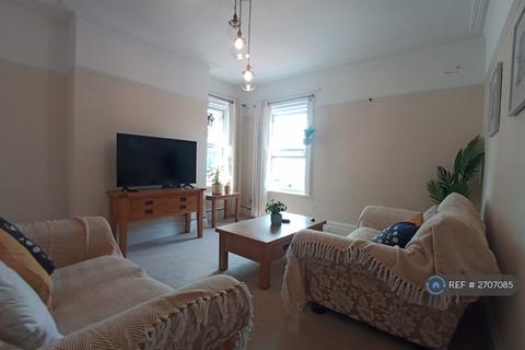 3 bedroom maisonette to rent, Haydon Road, Poole, BH13