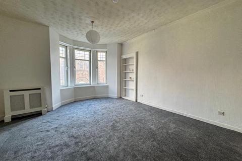 2 bedroom flat to rent, Broomlands Street, Paisley PA1