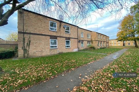 2 bedroom flat to rent, Tenby Close, Cambridge, CB1