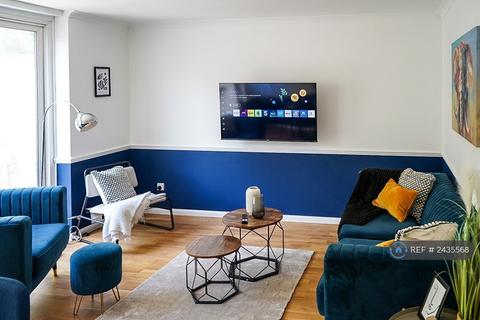 undefined, Divis Way, London, SW15