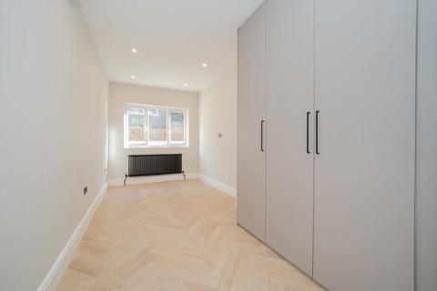 undefined, Alderney Street, London SW1V