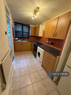 3 bedroom maisonette to rent, Acacia Road, London, N22