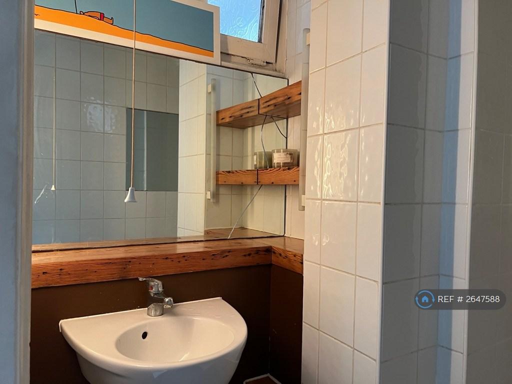 Master Bedroom Ensuite