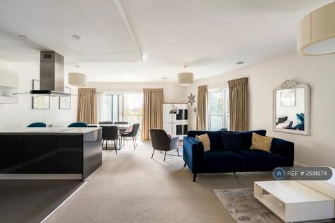undefined, Blagrove Road, Teddington, TW11