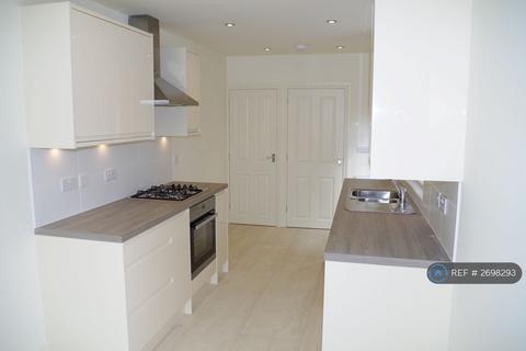3 bedroom terraced house to rent, Roe Road, Northampton, NN1