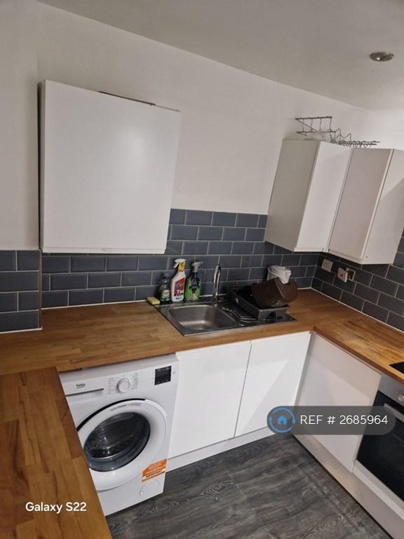 Studio Kitchen