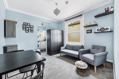 4 bedroom flat for sale, Tynemouth Street, London, SW6