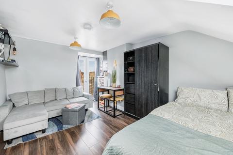 4 bedroom flat for sale, Tynemouth Street, London, SW6