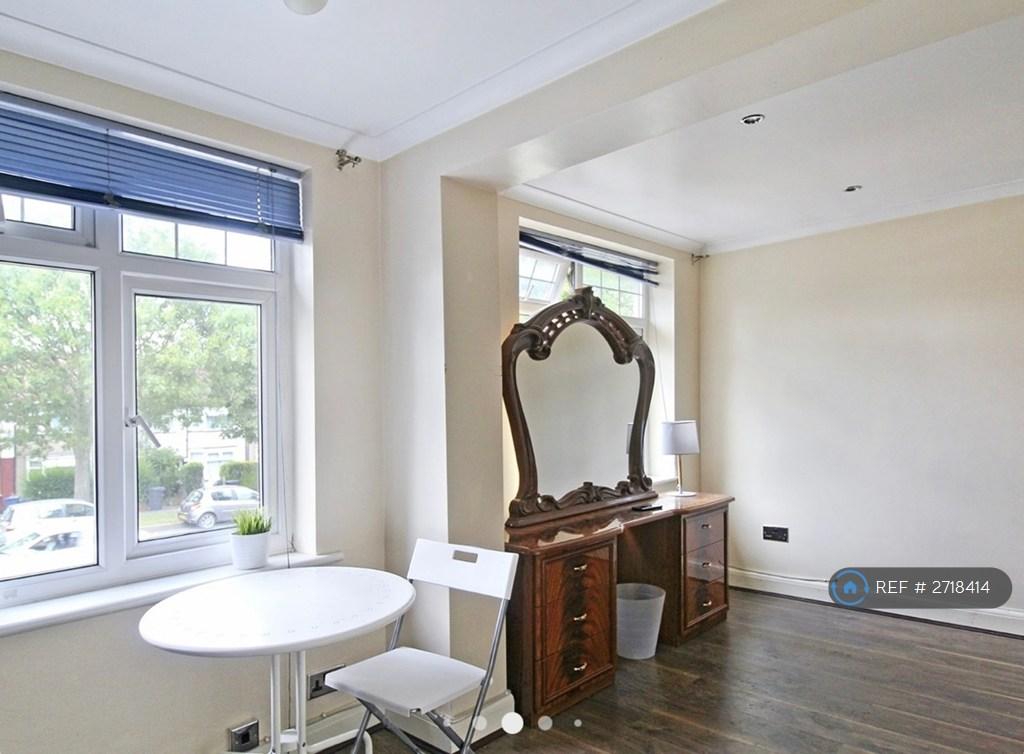 Double Aspect Window