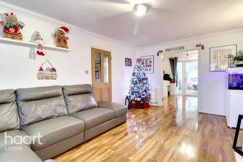 undefined, New Bedford Road, Luton