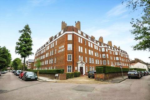 undefined, Sion Court, Twickenham