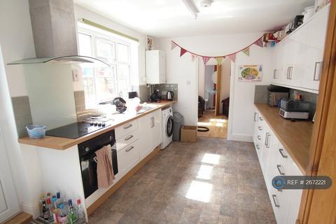 5 bedroom terraced house to rent, St. Leonards Road, Leicester, LE2