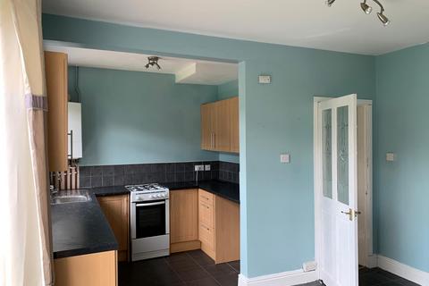 3 bedroom semi-detached house to rent, Somerset Avenue