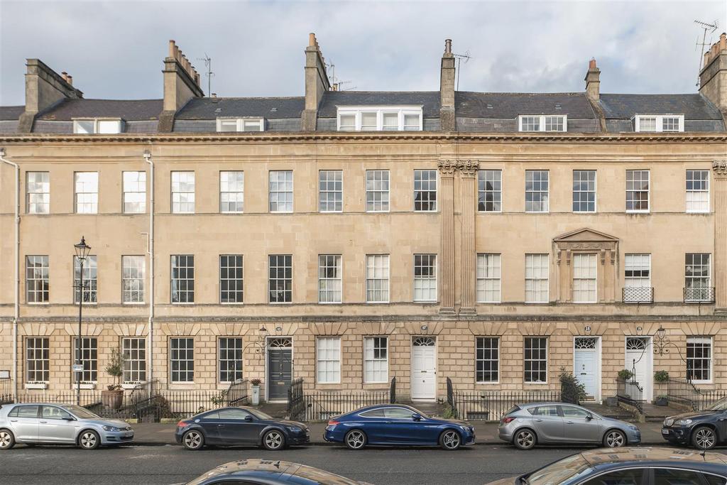 4, 17 Great Pult St ph1 copy.jpg